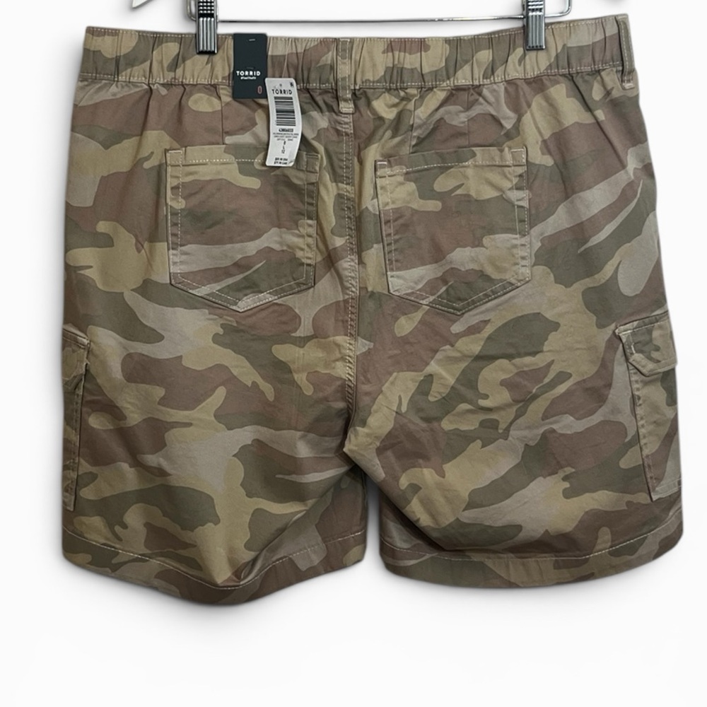 torrid Camo Cargo Shorts in Olive and Brown - Picture 3 of 5